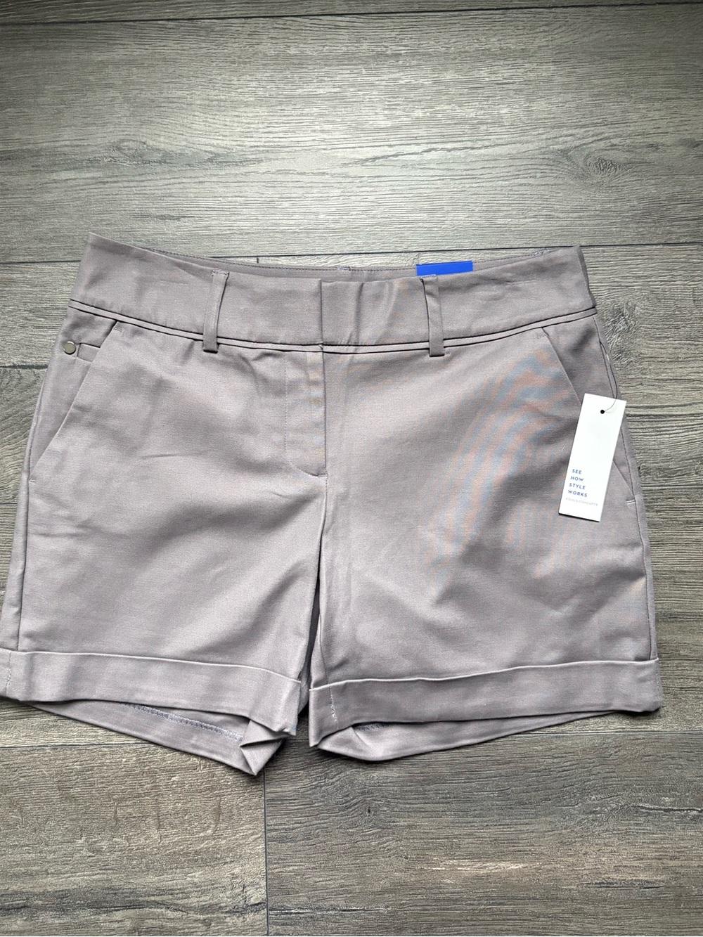 Apt. 9 Womens Gray Mid Rise Chino Shorts Cuffed Size 6 NWT